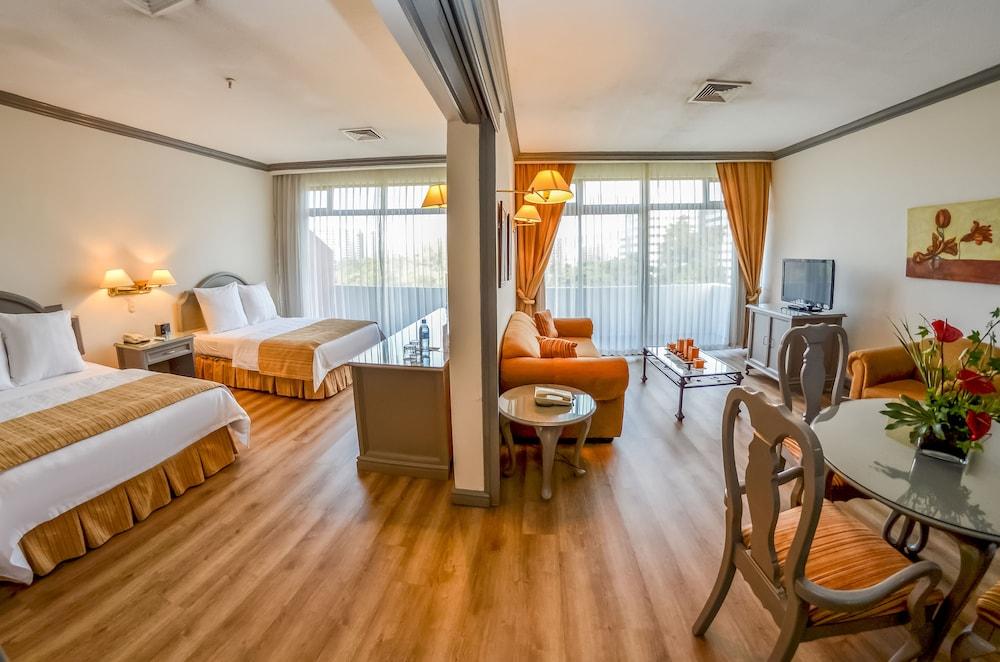 Hotel Santander Plaza Guatemala City Exterior photo